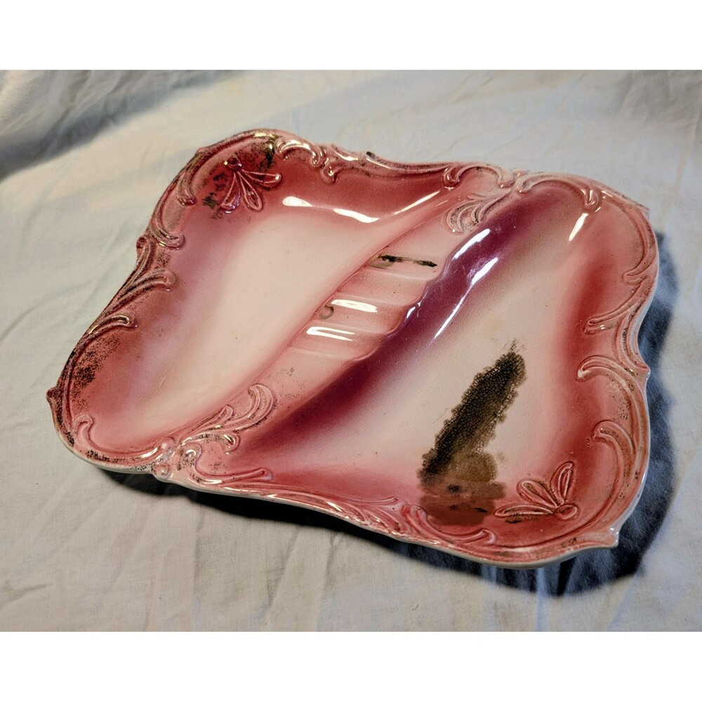 Vintage Mid-Century Modern Victorian Ceramic Ashtray - Pink